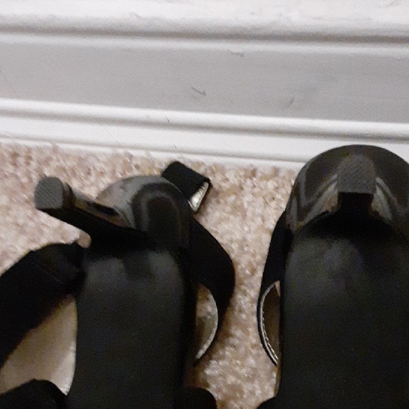 Black Strappy Women's Sandals - Picture 7 of 8